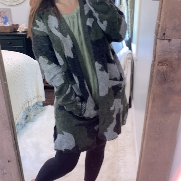 Modern Canvas sweater knit cardigan camouflage size large - Picture 4 of 8